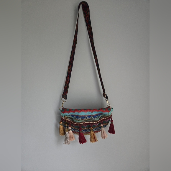 🎁 Free With Any Purchase - New Colorful Tassel Little Bag - Picture 6 of 8